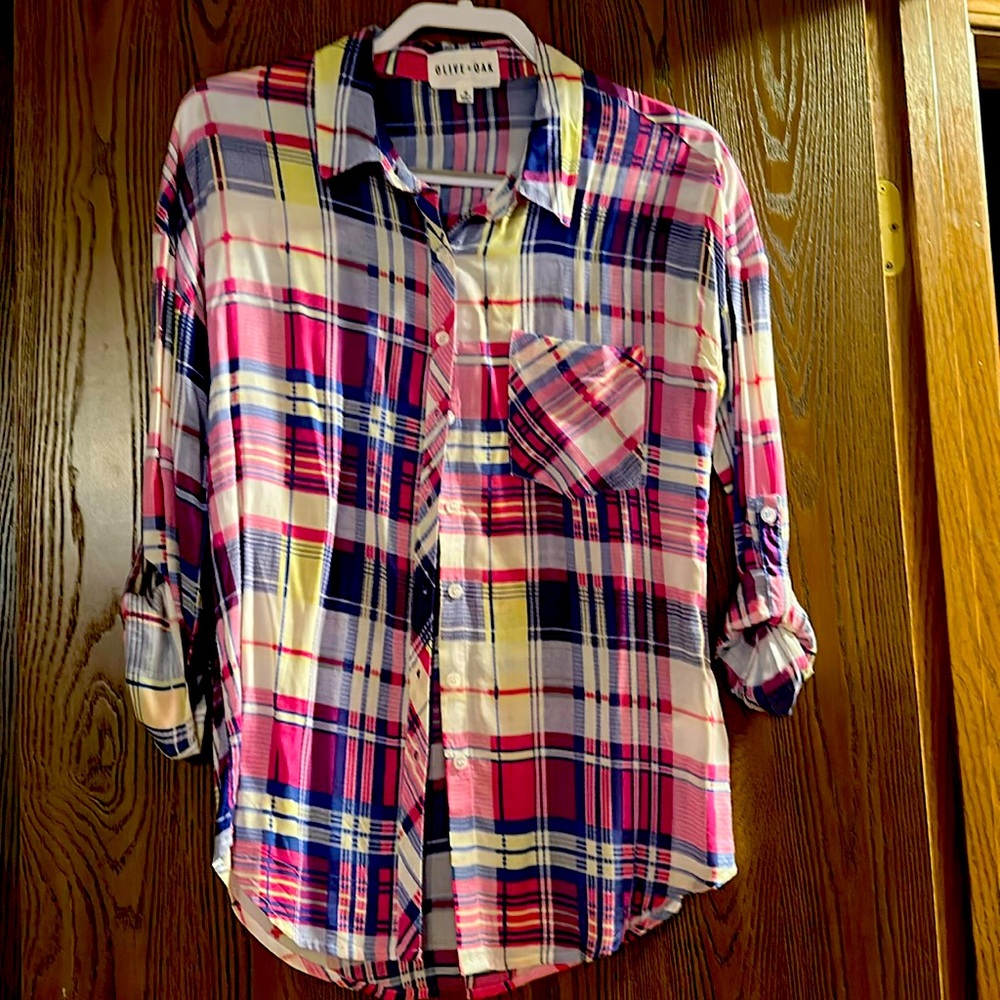 Women’s medium long & 3/4 sleeve dress shirt. White, pink, blue. Light weight
